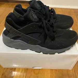 Nike air huarache black black gray